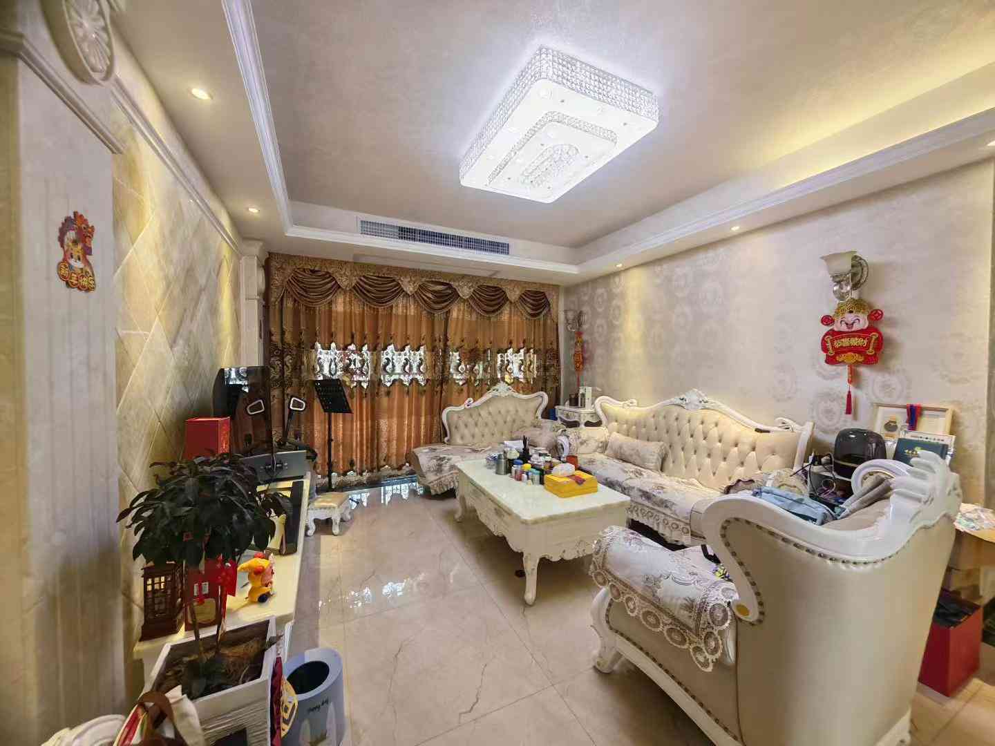 客都汇旁梅水路小区 江南御景高端小区 南向117平3房2厅2卫（现状两房 秒改三房）中间靓楼层 高档装修送家私家电 售126.8万 预约看房许