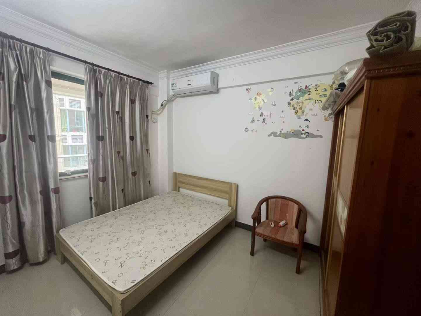 【和安花园】电梯3房新县城大铜钱附近和安花园大小区 加装电梯中间楼层 大3房2厅2卫 125平方 送家私家电 过户便宜 开价48万 随时看房 振兴