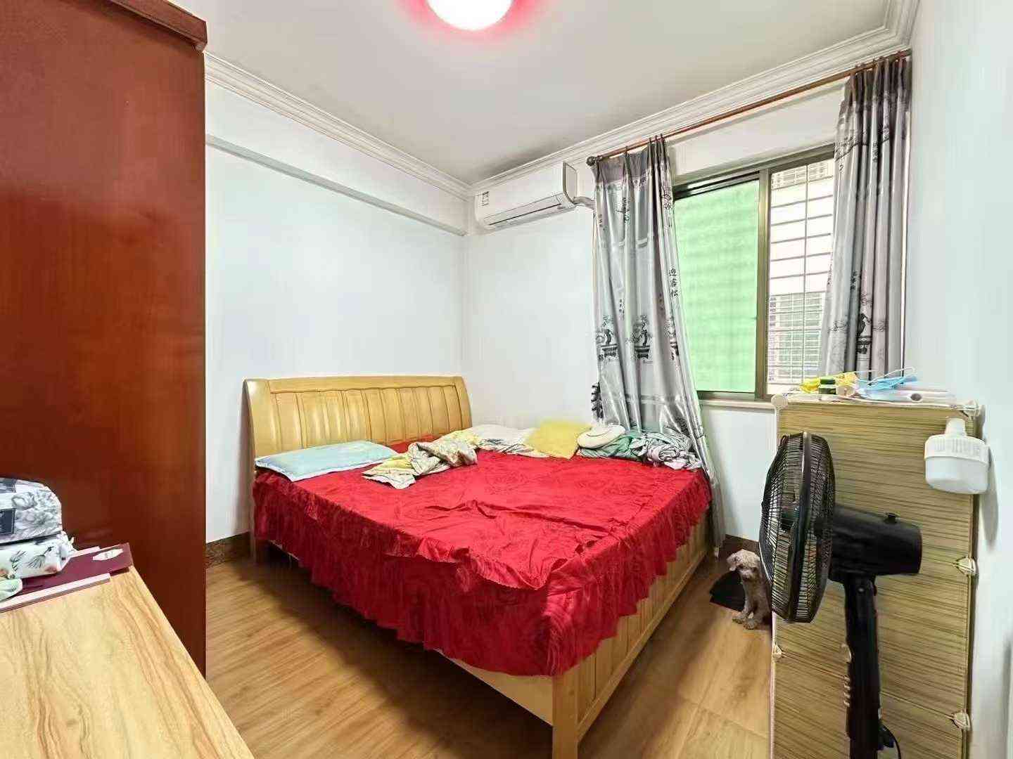 楼盘怡福名都面积93㎡户型3房2厅2卫1阳台坐向西向税费满二售价49.8万一口价不议价优点新县城成熟社区 新民小学扶贵小学学区房 楼王向花园 中间楼层 电梯可下负一 随时