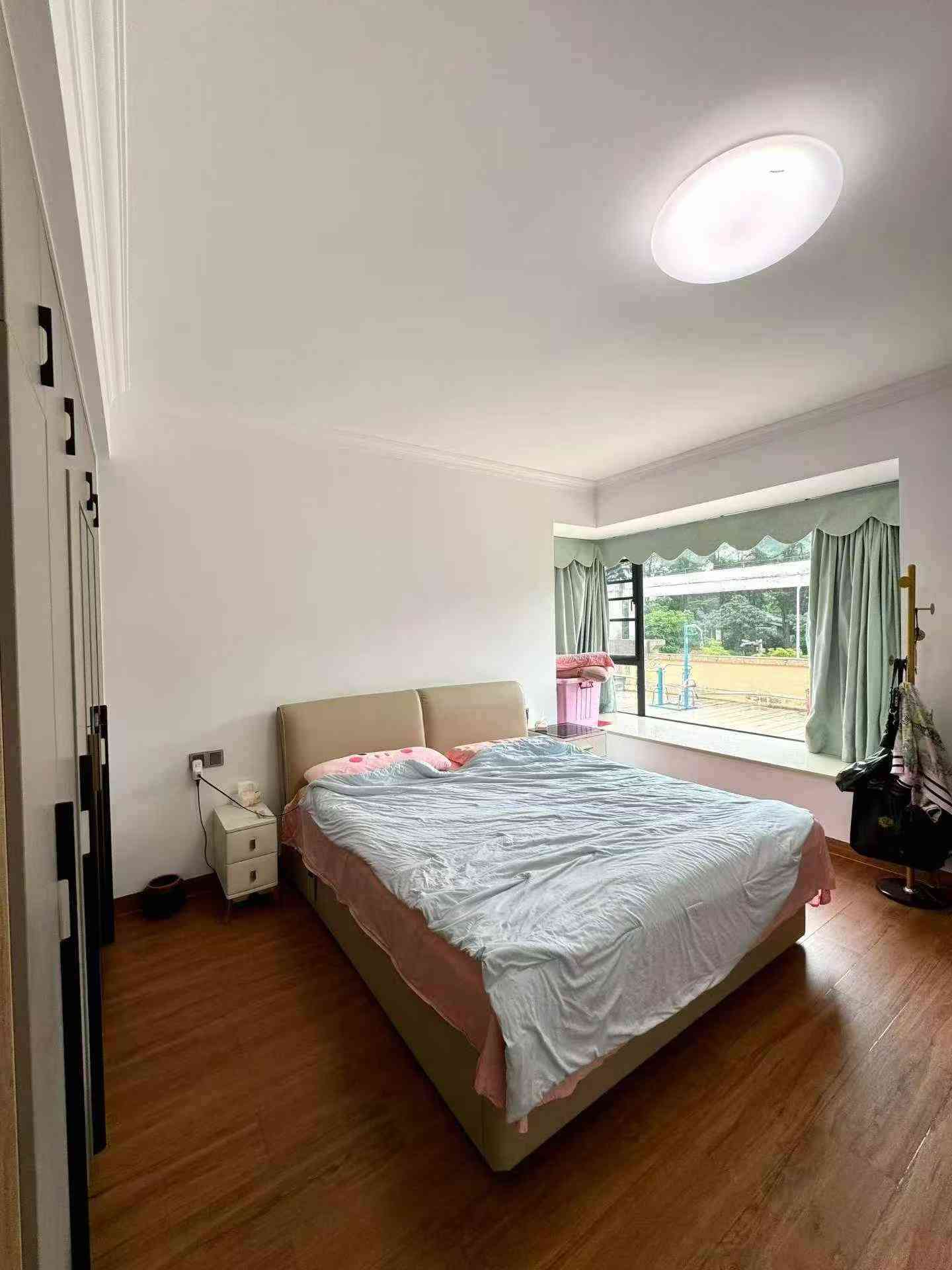 江南御景楼王｜180㎡豪装四房独赠200㎡私家大露台梅水路客都汇旁江南御景小区建面180㎡四房三卫 两梯两户纯板楼赠送200㎡超大私家露台 空中花园随心打造全屋品牌精装中央空调+方太厨电+史密斯净水近