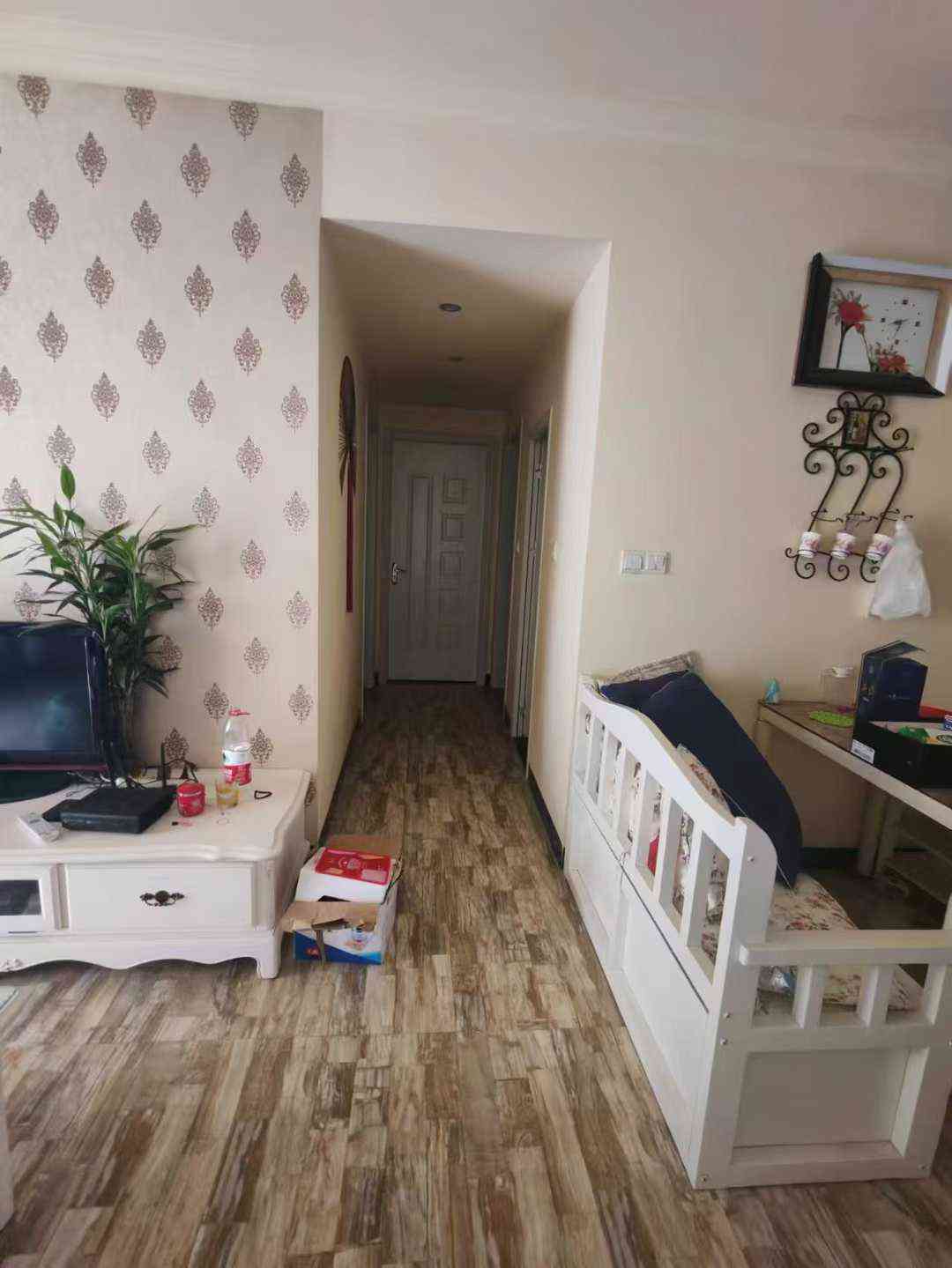 小区梅江碧桂园面积90-106-117平方三房两卫两厅至三房两卫出租1200-1500元包物业管理