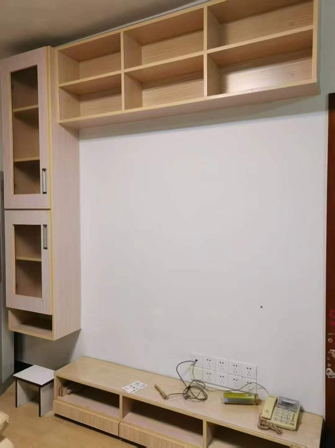 新县城华侨城中学对面梅花金御 电梯中高楼层 2房2厅2卫 拎包入住 租1500元（包物业）