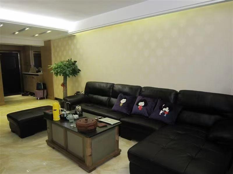 江南归读一品 南向3房2厅2卫 135平方 出租2500/月不含物业费 一年起租 不租老人家 