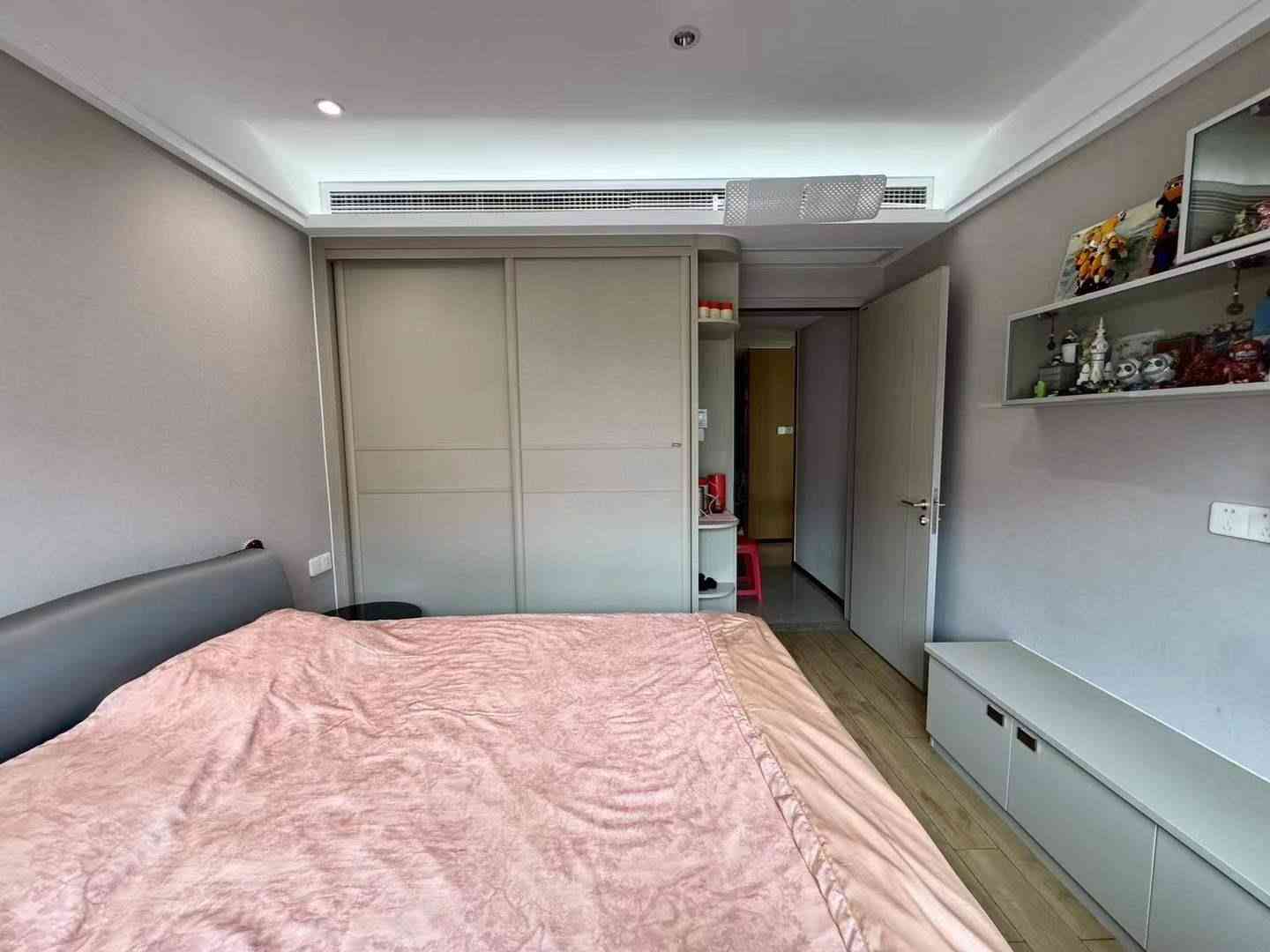 万达旁万象江山一期 中高靓楼层 约225平 4房2厅3卫 主家豪华装修 大横厅 望江视野开阔 全屋高端定制 售218万 风眠学区 